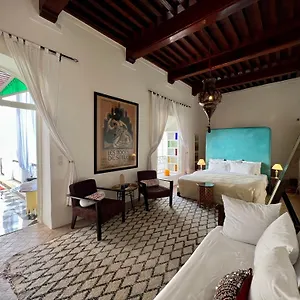 Tizwa Marrakech Bed & Breakfast